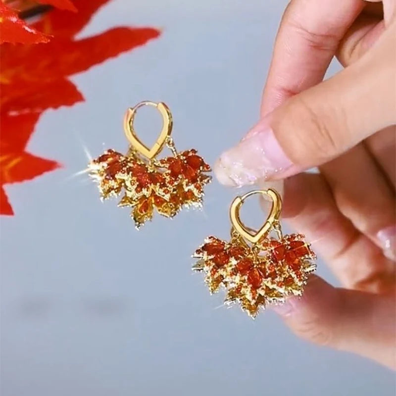 Zircon Maple Leaf Pendant Earring