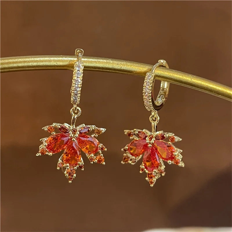Zircon Maple Leaf Pendant Earring