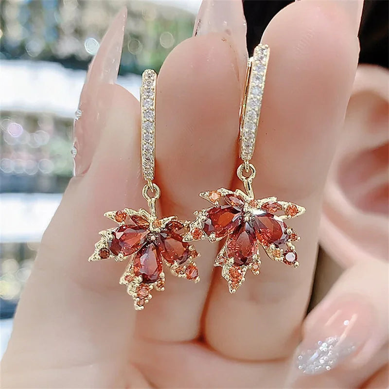 Zircon Maple Leaf Pendant Earring